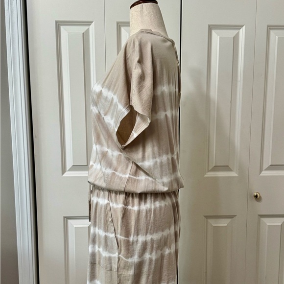 C&C California NWT❤️Tie Dye Jersey Dress - Sand - Picture 4 of 7